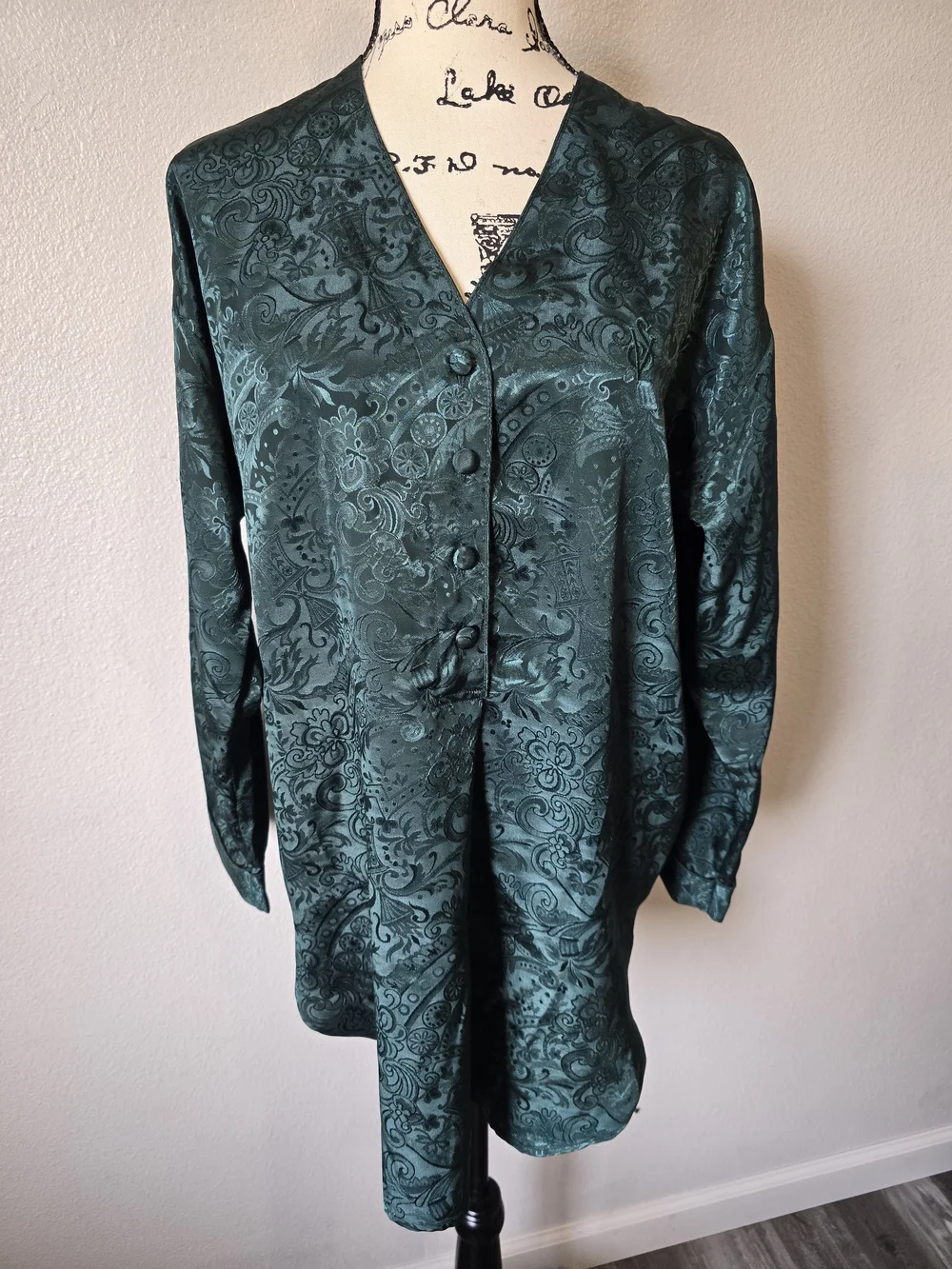 Vintage Victorias Secret Gold Label Oversized Satin Nightshirt Long Sleeve, M